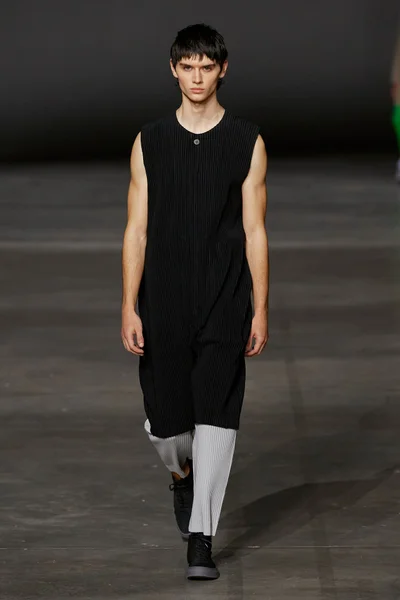 Look 6
